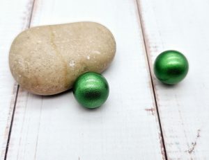WSH154 2 perles sonores 16mm couleur vert métallisé création bolas de grossesse