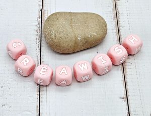 WSH231 26 perles alphabet lettres silicone rose pastel